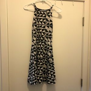 Mini/Mid Dress